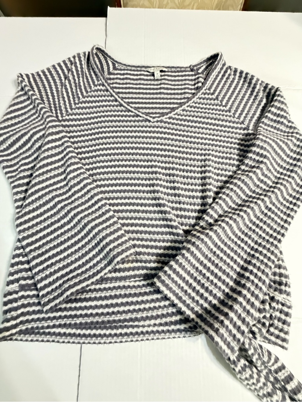 Call b Klein Striped V-Neck Women’s Top in Gray and White